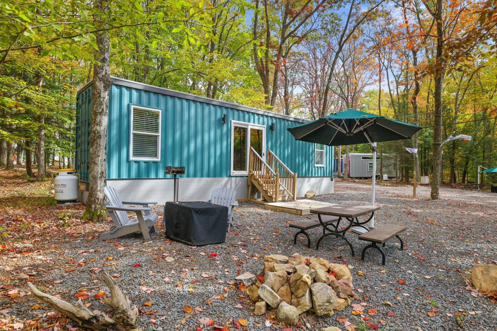 Camptel Poconos Lodging Albrightsville Exterior photo