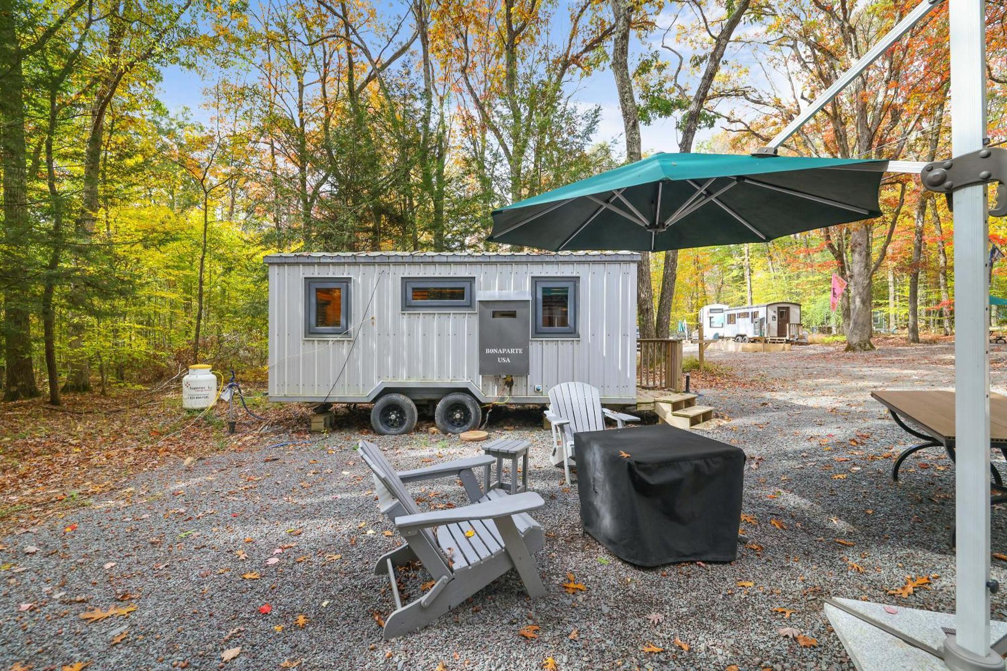 Camptel Poconos Lodging Albrightsville Exterior photo